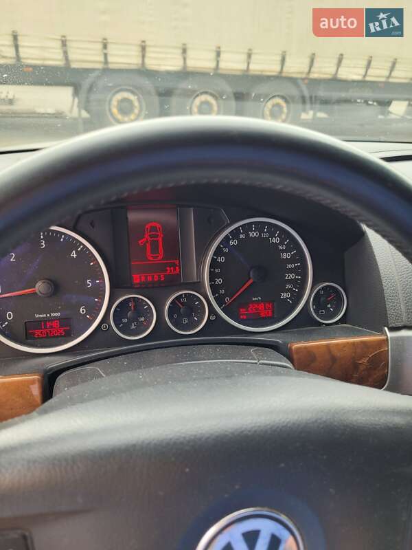 Внедорожник / Кроссовер Volkswagen Touareg 2007 в Виннице