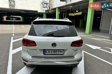Внедорожник / Кроссовер Volkswagen Touareg 2016 в 
