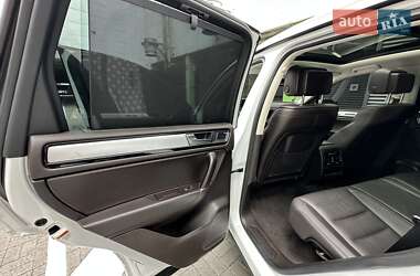 Внедорожник / Кроссовер Volkswagen Touareg 2016 в 