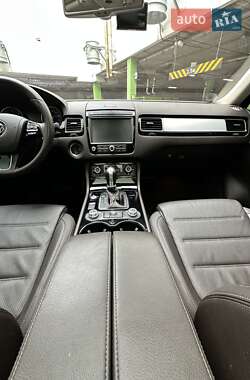 Внедорожник / Кроссовер Volkswagen Touareg 2016 в 