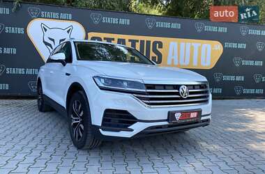 Внедорожник / Кроссовер Volkswagen Touareg 2019 в Хмельницком
