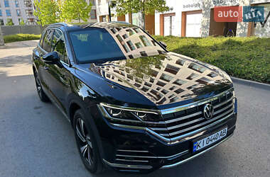 Позашляховик / Кросовер Volkswagen Touareg 2020 в Києві