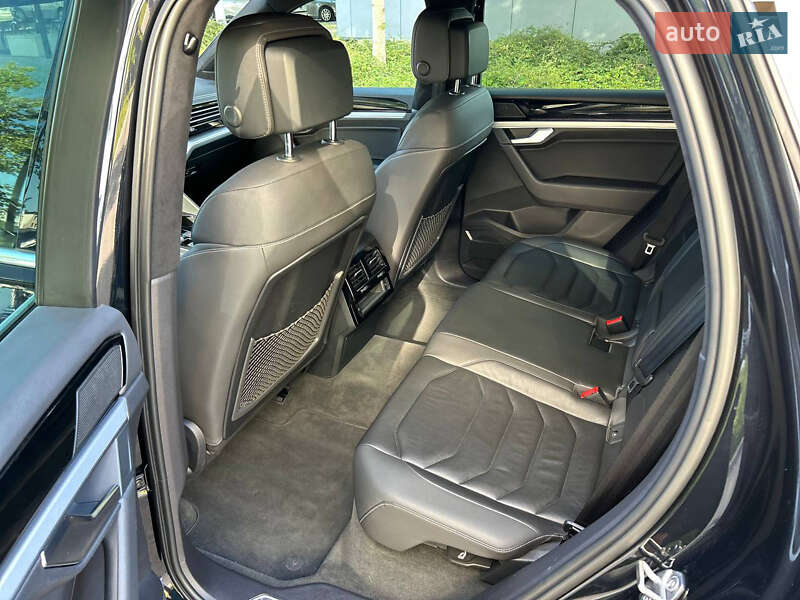 Позашляховик / Кросовер Volkswagen Touareg 2020 в Києві фото 14 Позашляховик / Кросовер Volkswagen Touareg 2020 в Києві