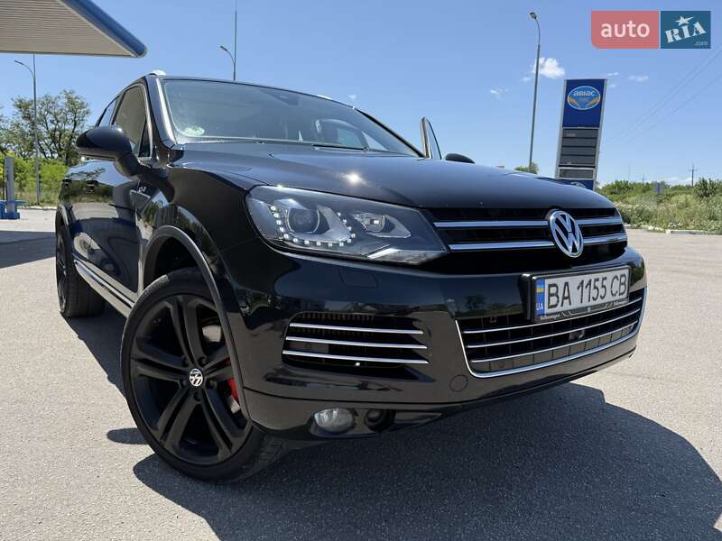 Внедорожник / Кроссовер Volkswagen Touareg 2014 в Кропивницком