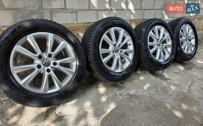 Внедорожник / Кроссовер Volkswagen Touareg 2014 в Кропивницком