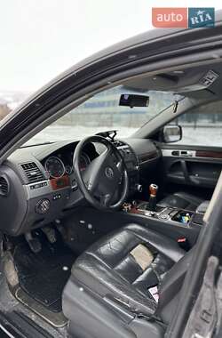 Позашляховик / Кросовер Volkswagen Touareg 2004 в Воловцю
