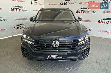 Позашляховик / Кросовер Volkswagen Touareg 2019 в Львові