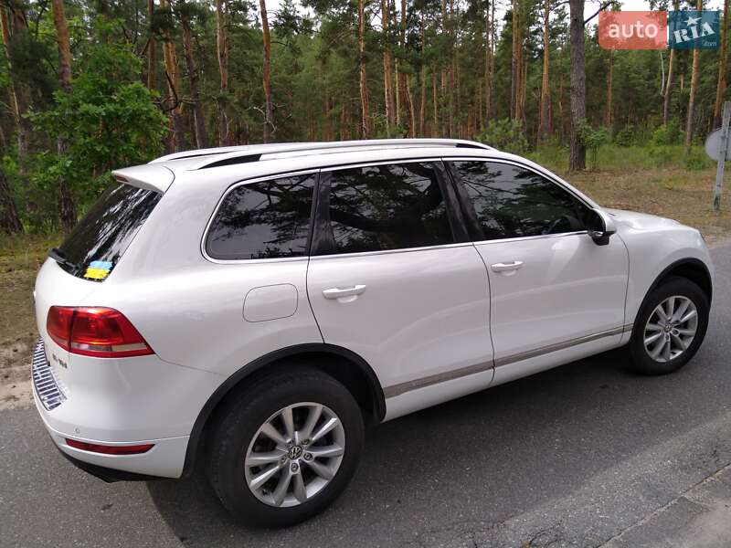 Внедорожник / Кроссовер Volkswagen Touareg 2012 в Киеве фото 10 Внедорожник / Кроссовер Volkswagen Touareg 2012 в Киеве