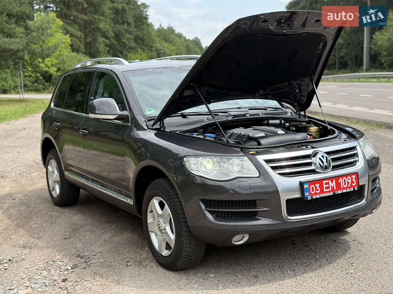 Внедорожник / Кроссовер Volkswagen Touareg 2008 в Луцке