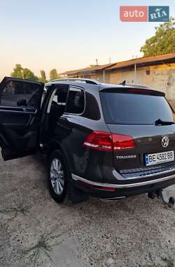 Внедорожник / Кроссовер Volkswagen Touareg 2016 в 