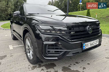 Внедорожник / Кроссовер Volkswagen Touareg 2018 в Хмельницком
