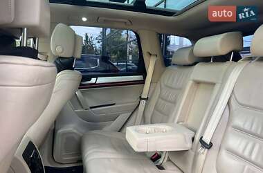 Позашляховик / Кросовер Volkswagen Touareg 2010 в 