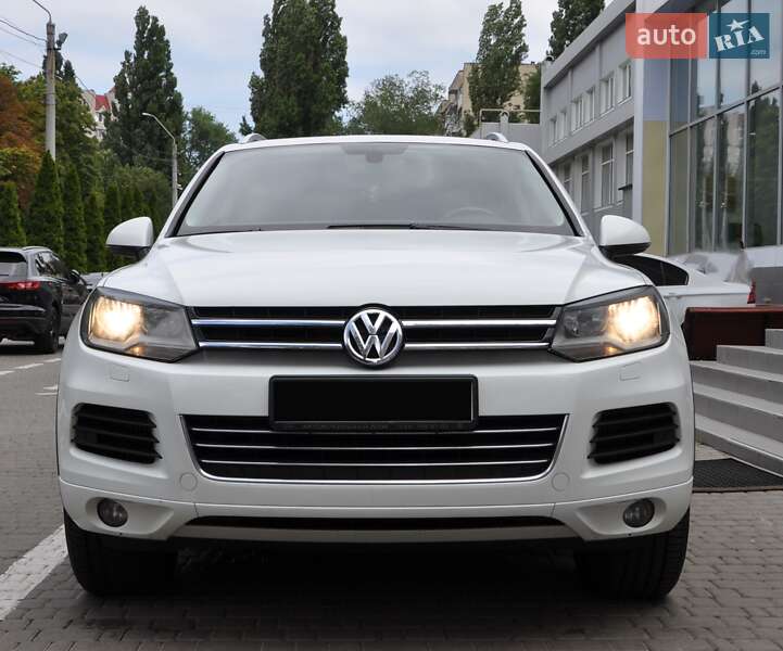 Внедорожник / Кроссовер Volkswagen Touareg 2013 в Одессе