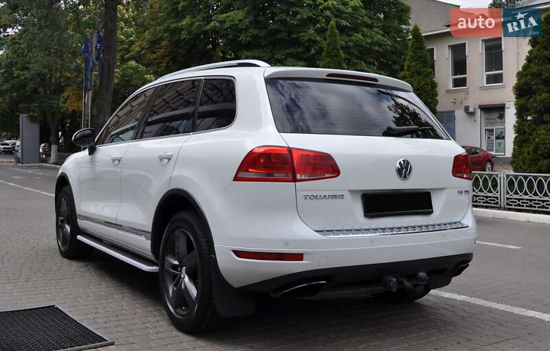 Внедорожник / Кроссовер Volkswagen Touareg 2013 в Одессе