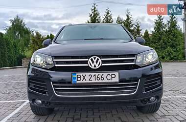 Позашляховик / Кросовер Volkswagen Touareg 2013 в Чернівцях