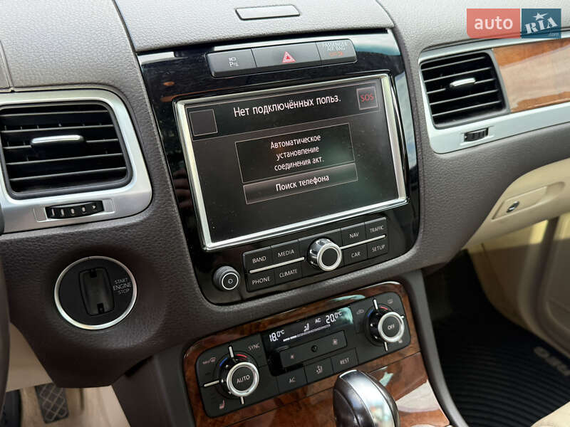Позашляховик / Кросовер Volkswagen Touareg 2012 в Стрию