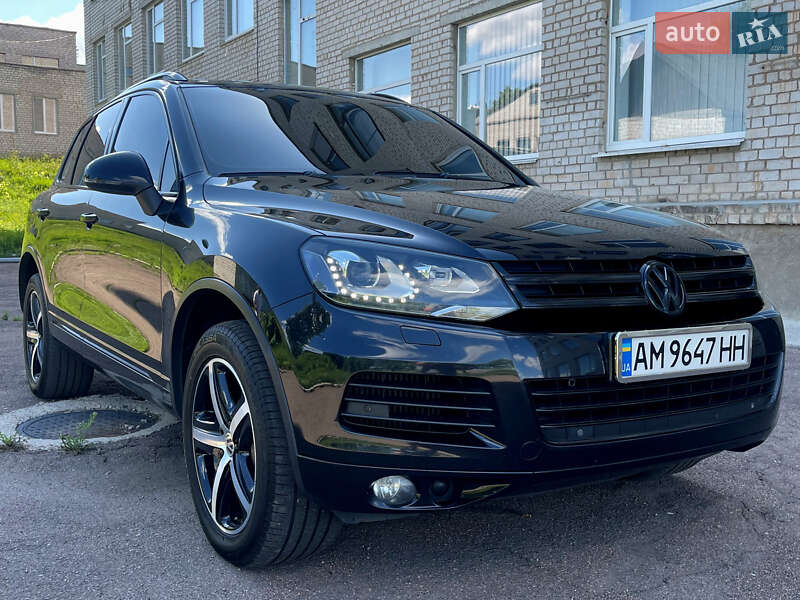 Позашляховик / Кросовер Volkswagen Touareg 2012 в Бердичеві