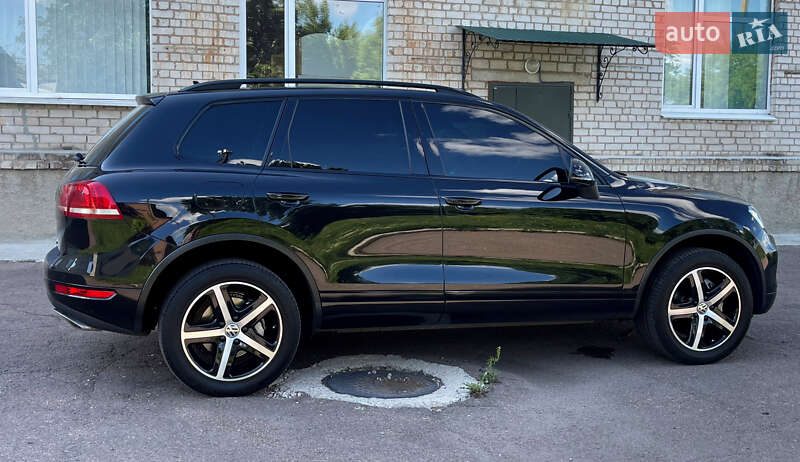 Позашляховик / Кросовер Volkswagen Touareg 2012 в Бердичеві
