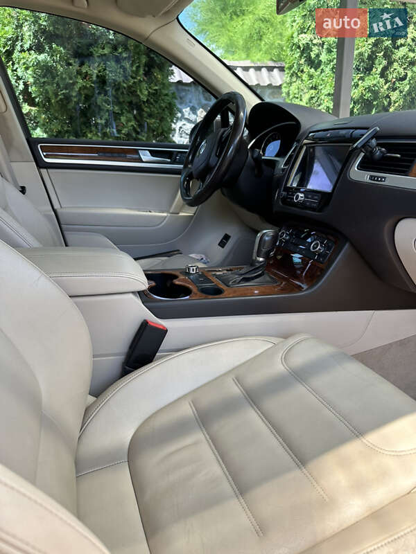 Внедорожник / Кроссовер Volkswagen Touareg 2012 в Хмельницком фото 15 Внедорожник / Кроссовер Volkswagen Touareg 2012 в Хмельницком
