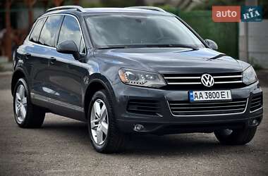 Внедорожник / Кроссовер Volkswagen Touareg 2011 в Запорожье