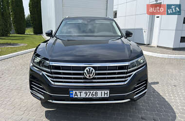 Позашляховик / Кросовер Volkswagen Touareg 2019 в Львові