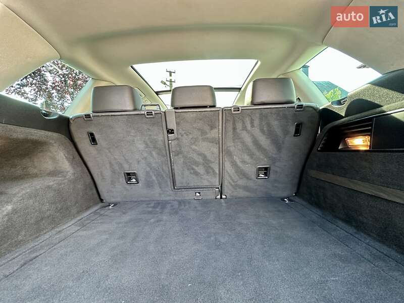 Позашляховик / Кросовер Volkswagen Touareg 2014 в Вінниці