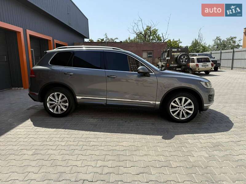 Внедорожник / Кроссовер Volkswagen Touareg 2016 в Одессе