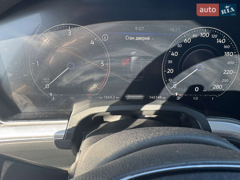 Внедорожник / Кроссовер Volkswagen Touareg 2019 в Тячеве