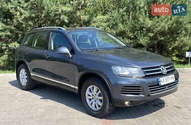 Внедорожник / Кроссовер Volkswagen Touareg 2010 в Киеве