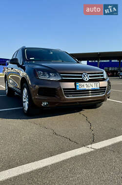 Позашляховик / Кросовер Volkswagen Touareg 2010 в Одесі