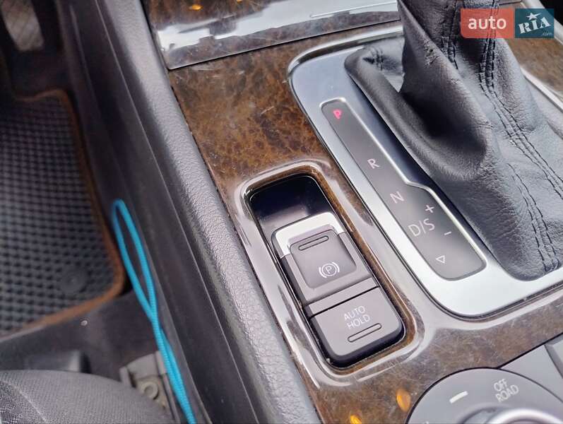 Внедорожник / Кроссовер Volkswagen Touareg 2013 в Киеве фото 16 Внедорожник / Кроссовер Volkswagen Touareg 2013 в Киеве