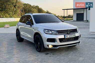 Внедорожник / Кроссовер Volkswagen Touareg 2012 в Луцке