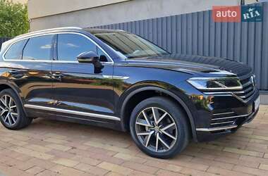 Внедорожник / Кроссовер Volkswagen Touareg 2020 в Киеве