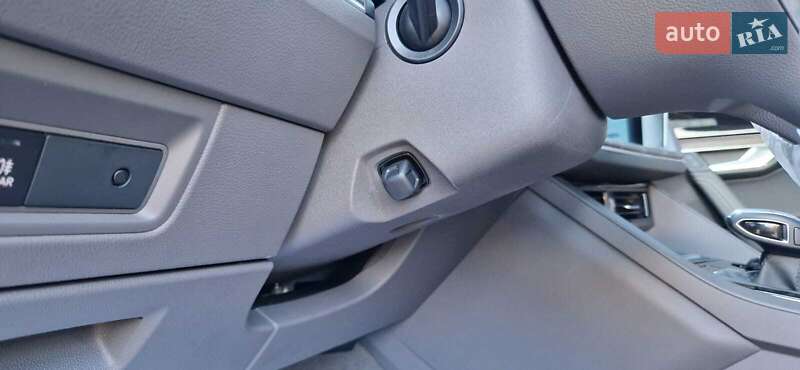 Внедорожник / Кроссовер Volkswagen Touareg 2020 в Киеве фото 16 Внедорожник / Кроссовер Volkswagen Touareg 2020 в Киеве