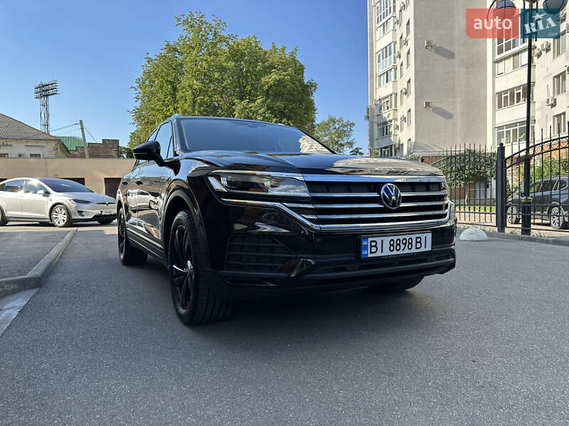 Внедорожник / Кроссовер Volkswagen Touareg 2023 в Полтаве