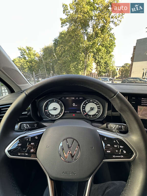 Внедорожник / Кроссовер Volkswagen Touareg 2023 в Полтаве
