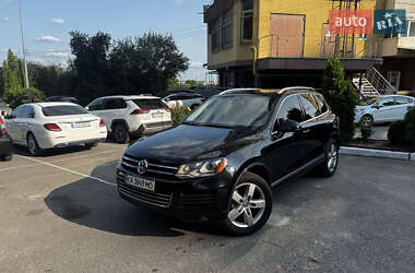 Внедорожник / Кроссовер Volkswagen Touareg 2012 в Киеве
