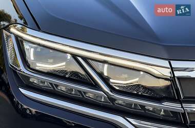 Внедорожник / Кроссовер Volkswagen Touareg 2022 в 