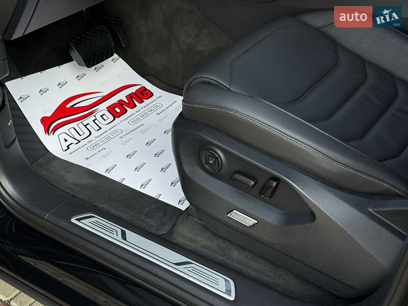 Позашляховик / Кросовер Volkswagen Touareg 2022 в Луцьку