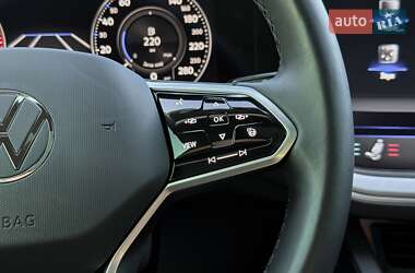 Внедорожник / Кроссовер Volkswagen Touareg 2022 в 