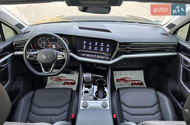 Внедорожник / Кроссовер Volkswagen Touareg 2022 в 