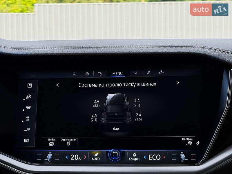 Позашляховик / Кросовер Volkswagen Touareg 2022 в Луцьку