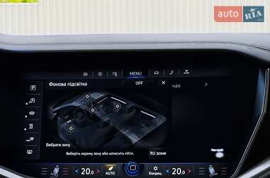 Внедорожник / Кроссовер Volkswagen Touareg 2022 в 