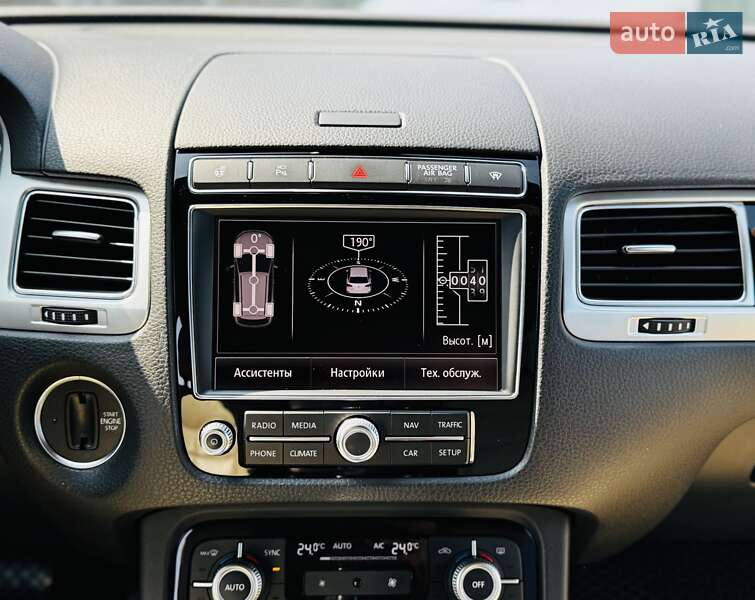 Позашляховик / Кросовер Volkswagen Touareg 2016 в Одесі