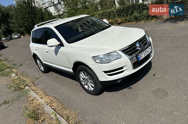 Позашляховик / Кросовер Volkswagen Touareg 2007 в Миколаєві