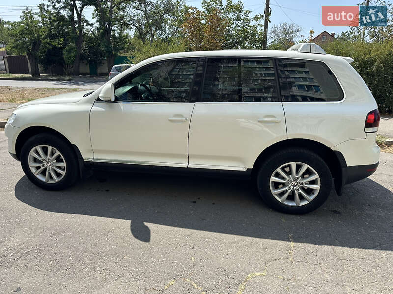 Внедорожник / Кроссовер Volkswagen Touareg 2007 в Николаеве