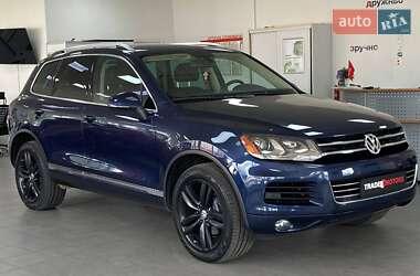 Внедорожник / Кроссовер Volkswagen Touareg 2012 в Киеве