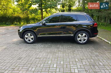 Внедорожник / Кроссовер Volkswagen Touareg 2011 в 