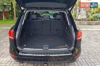 Внедорожник / Кроссовер Volkswagen Touareg 2011 в 