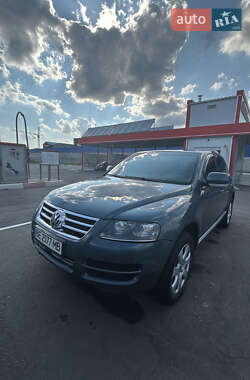 Внедорожник / Кроссовер Volkswagen Touareg 2006 в Виннице